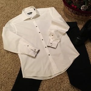 Men’s Van Heusen Dress Shirt